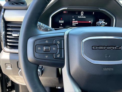 Used 2024 GMC Sierra 3500 Denali w/ Denali Reserve Package AWD/4WD image 24