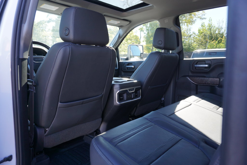 Used 2021 GMC Sierra 3500 Denali w/ Denali Ultimate Package AWD/4WD image 24