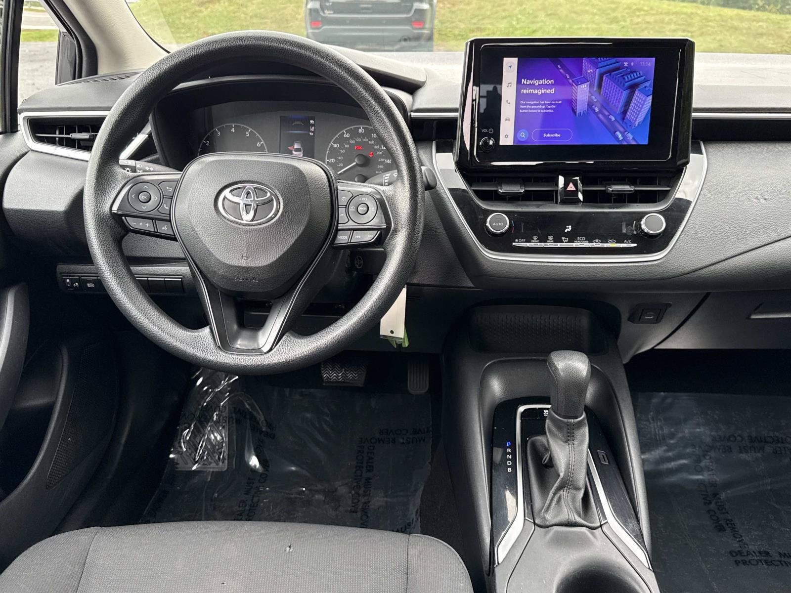 Used 2024 Toyota Corolla LE FWD image 6