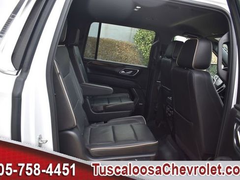 Used 2022 Chevrolet Suburban Premier image 28