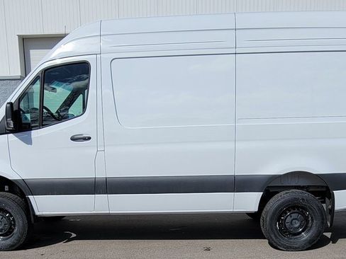 New 2025 Mercedes-Benz Sprinter 2500 image 5