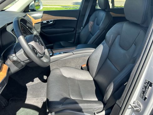 Used 2023 Volvo XC90 B6 Plus image 20