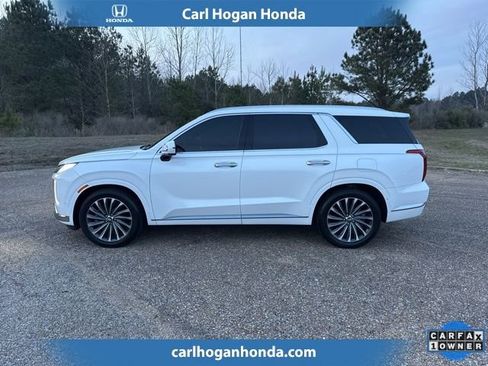 Used 2024 Hyundai Palisade Calligraphy image 2