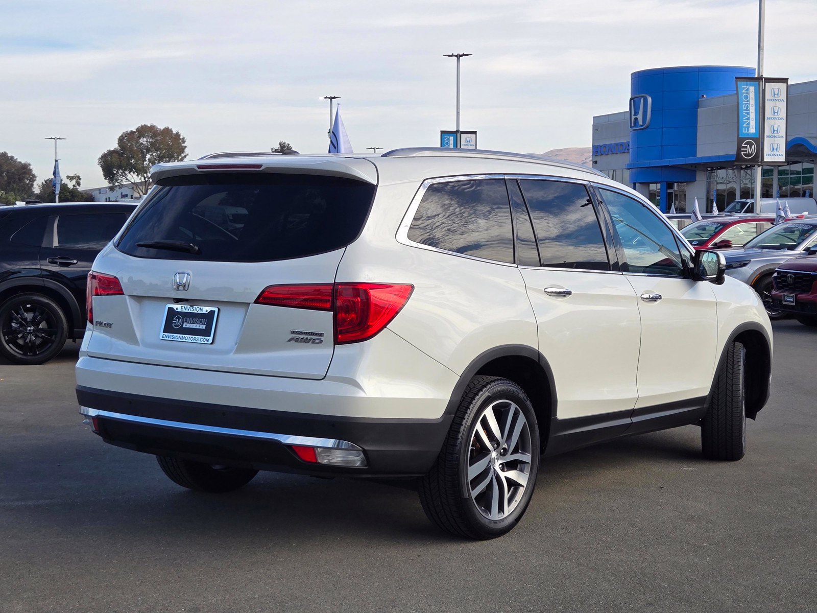 Used 2018 Honda Pilot Touring image 7