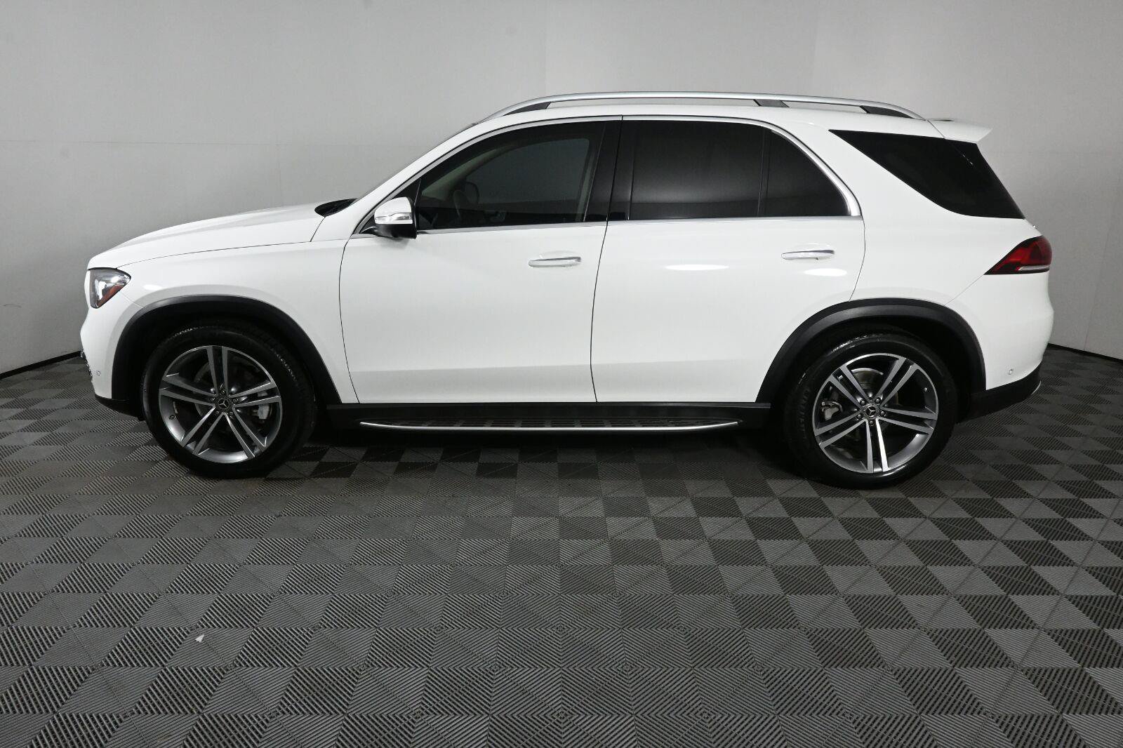 Certified 2020 Mercedes-Benz GLE 350 4MATIC image 3
