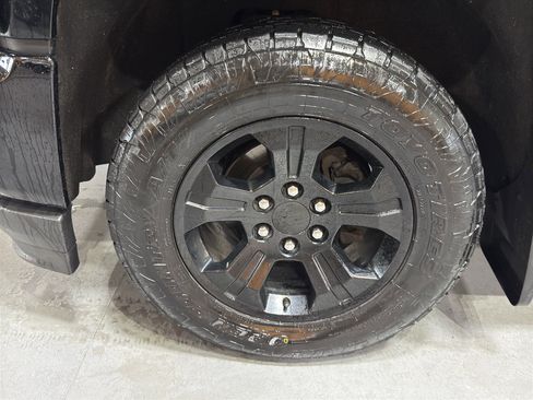 Used 2019 Chevrolet Silverado 1500 LT w/ All Star Edition AWD/4WD image 9