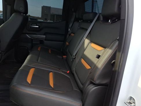 Used 2019 GMC Sierra 1500 AT4 w/ AT4 Premium Package image 8