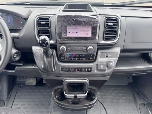 Used 2025 RAM ProMaster 2500 w/ Quick Order Package 22G SLT FWD image 15