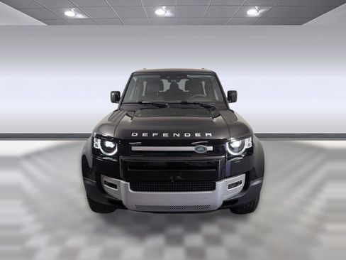 Used 2025 Land Rover Defender 90 S image 5