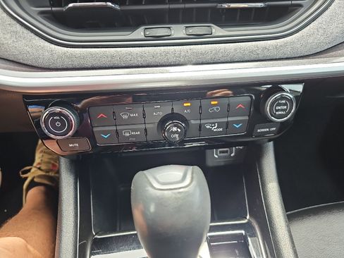 Used 2022 Jeep Compass Latitude w/ Convenience Group image 13