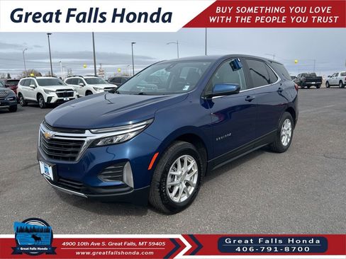 Used 2022 Chevrolet Equinox LT w/ Driver Convenience Package image 3