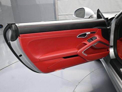 Certified 2015 Porsche 911 Turbo S image 15