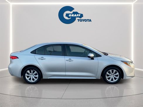 Used 2020 Toyota Corolla LE image 6