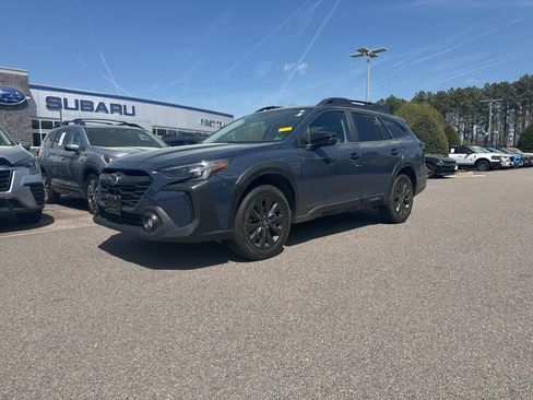 Used 2023 Subaru Outback Onyx Edition XT image 2