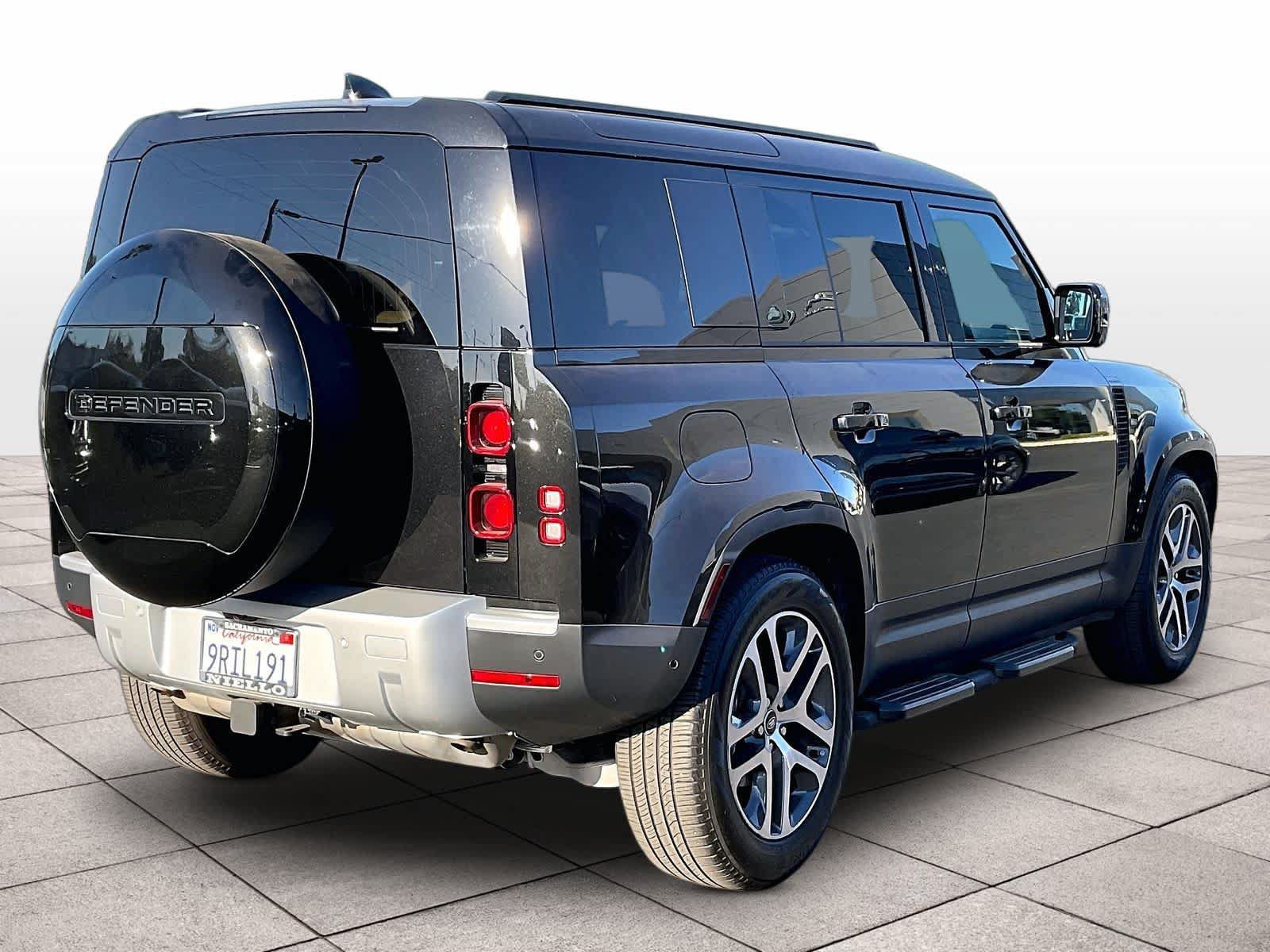 Used 2025 Land Rover Defender 110 S AWD/4WD image 15