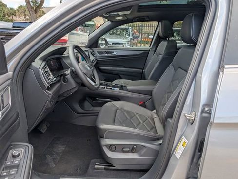 New 2026 Volkswagen Atlas Cross Sport SE FWD image 10