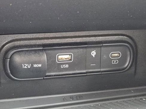 Used 2024 Kia Sportage EX image 6