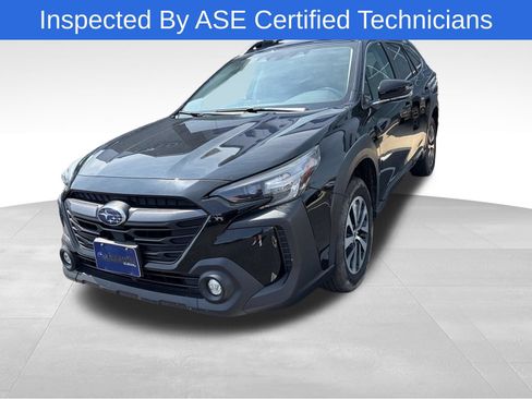 Used 2024 Subaru Outback Premium AWD/4WD image 2