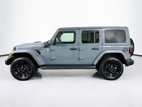 Used 2024 Jeep Wrangler Unlimited Sahara w/ Technology Group AWD/4WD image 11