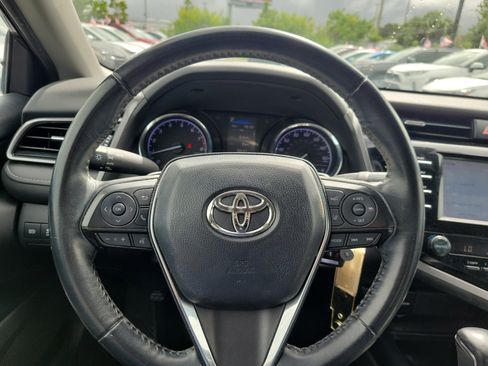 Used 2019 Toyota Camry SE image 23