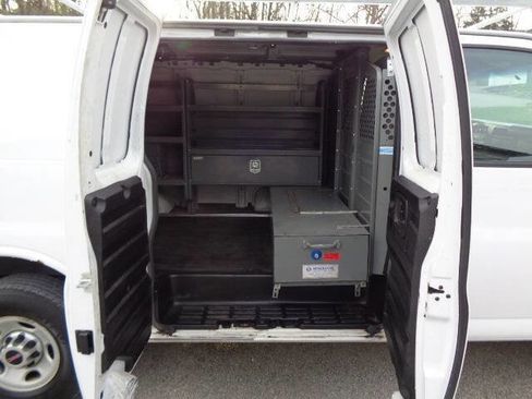 Used 2015 GMC Savana 3500 image 9