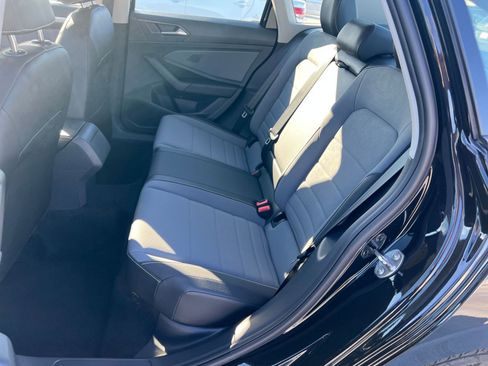 Used 2025 Volkswagen Jetta SE image 24