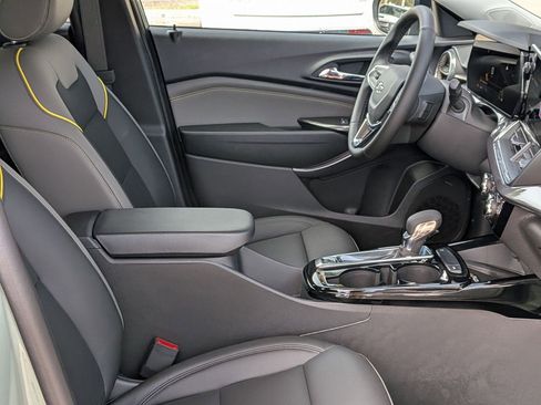 New 2026 Chevrolet Trax ACTIV w/ Sunroof Package image 25