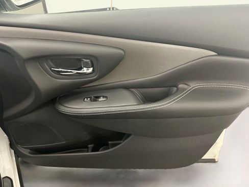 Used 2024 Nissan Murano SV w/ Cargo Package AWD/4WD image 32