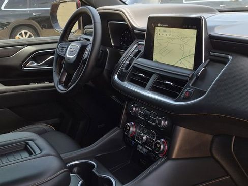 Used 2024 GMC Yukon AT4 AWD/4WD image 12