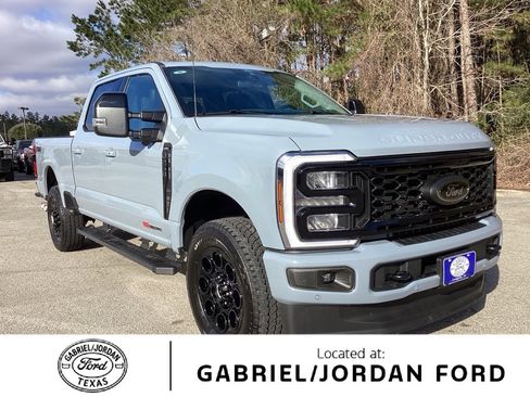 New 2026 Ford F250 Lariat w/ Black Appearance Package image 1