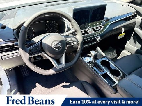 New 2025 Nissan Altima 2.5 SR w/ SR Premium Package FWD image 7