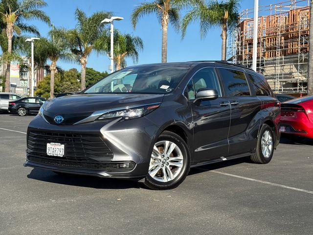 New 2025 Toyota Sienna XLE w/ XLE Plus Package AWD/4WD image 2