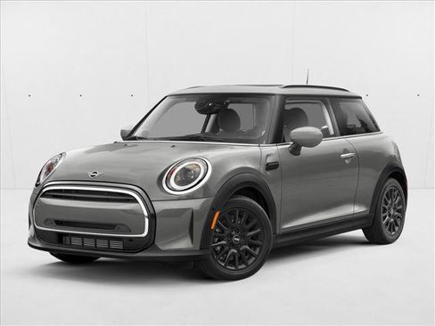 Used 2025 MINI Cooper 4-Door Hardtop image 1
