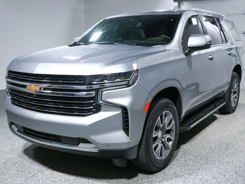 Used 2024 Chevrolet Tahoe LT w/ LT Signature Package RWD image 37