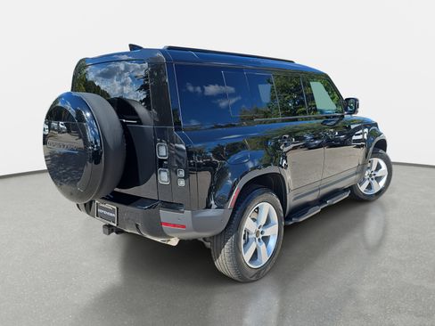 New 2026 Land Rover Defender 110 S image 5