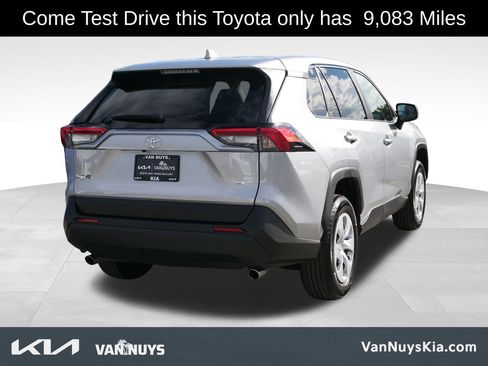 Used 2025 Toyota RAV4 LE image 3