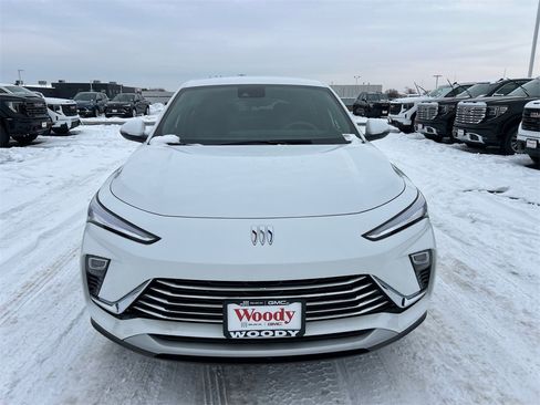 New 2026 Buick Envista Preferred image 3