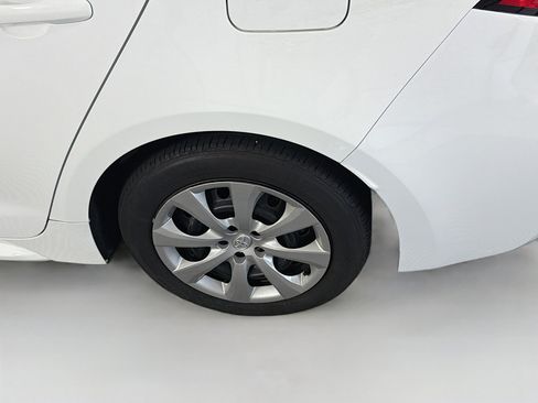 Used 2024 Toyota Corolla LE FWD image 11