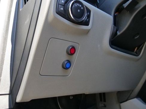 Used 2017 Ford F150 XL w/ Equipment Group 101A Mid AWD/4WD image 14
