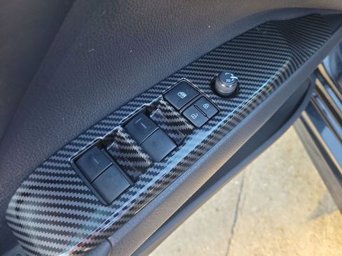 Certified 2022 Toyota Camry SE image 12