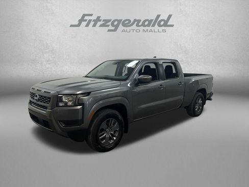 Used 2025 Nissan Frontier SV w/ Tow Package RWD image 1