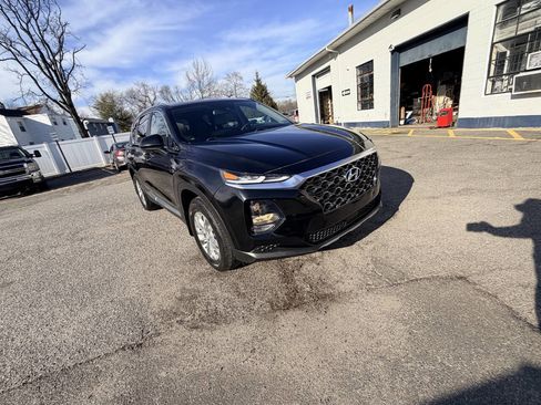 Used 2020 Hyundai Santa Fe SE w/ Cargo Package image 5