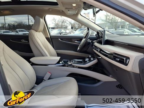 Used 2023 Lincoln Nautilus Reserve w/ Equipment Group 201A image 13