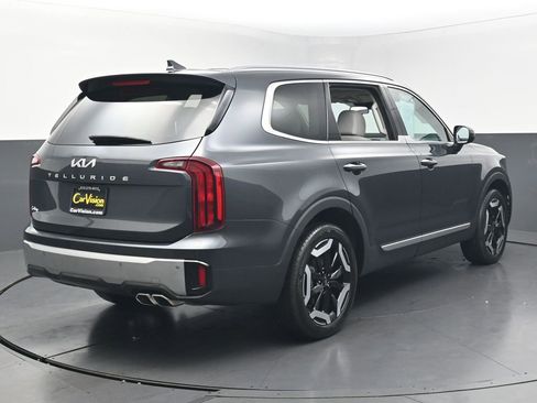 Used 2024 Kia Telluride S w/ S Sunroof Package FWD image 4