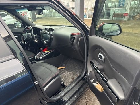 Used 2016 Kia Soul + w/ Tarmac Special Edition image 9