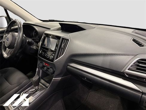 Certified 2023 Subaru Forester Premium image 31