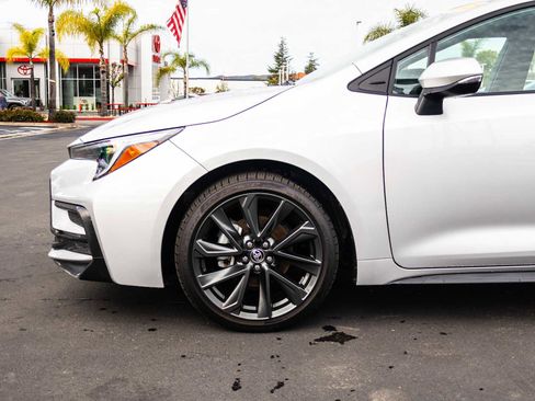 Used 2025 Toyota Corolla SE image 5