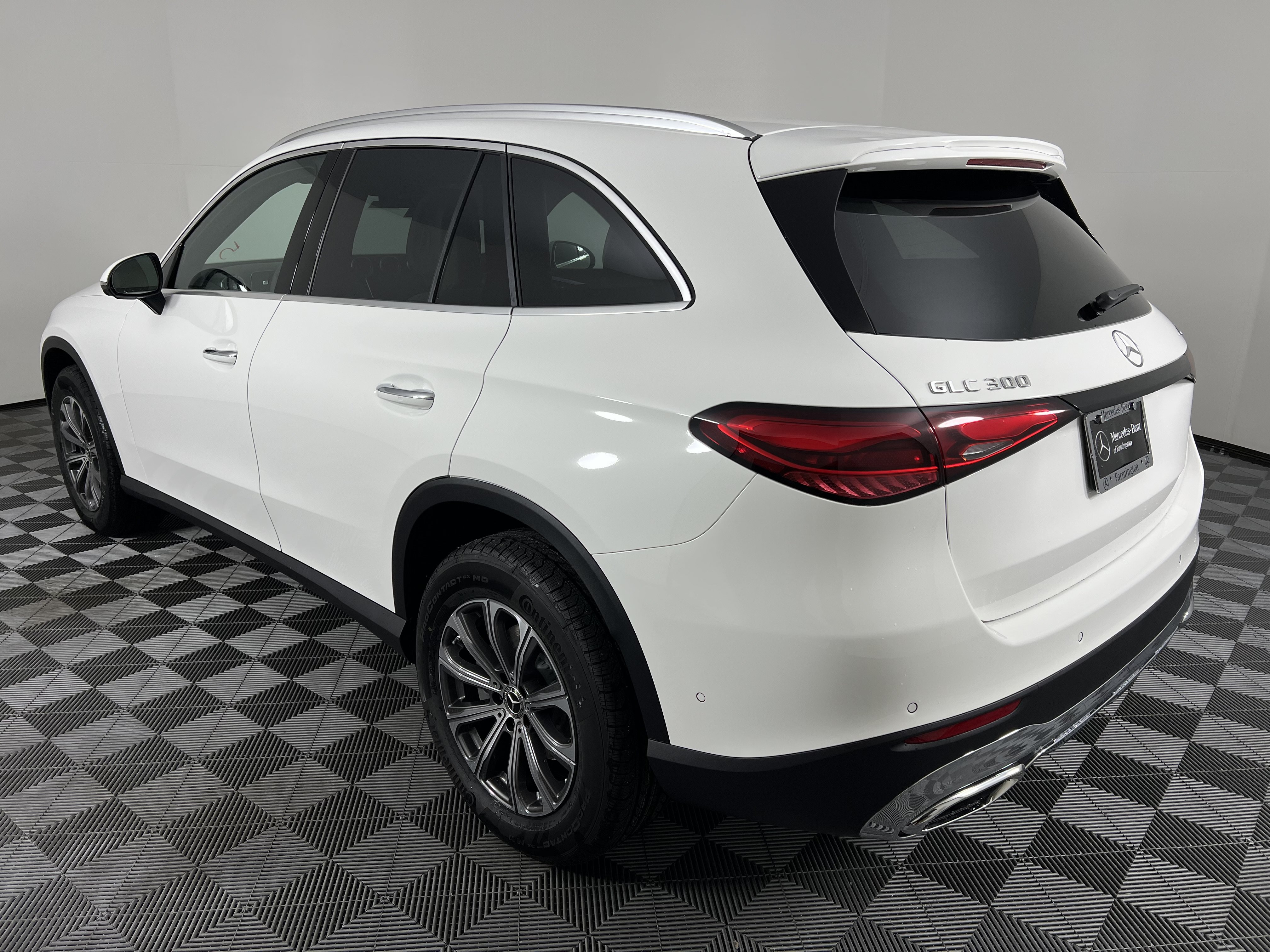 Used 2026 Mercedes-Benz GLC 300 4MATIC image 9