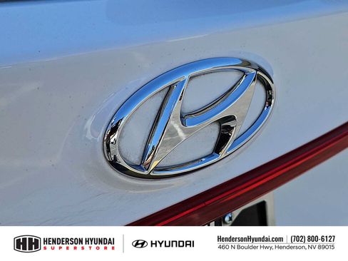 Used 2023 Hyundai Santa Fe SE AWD/4WD image 11