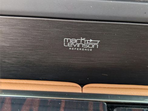 Used 2022 Lexus LS 500 AWD w/ Luxury Package image 26